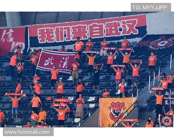 武汉篮球队心理素质引发热议球迷对球队表现的不同看法与分析